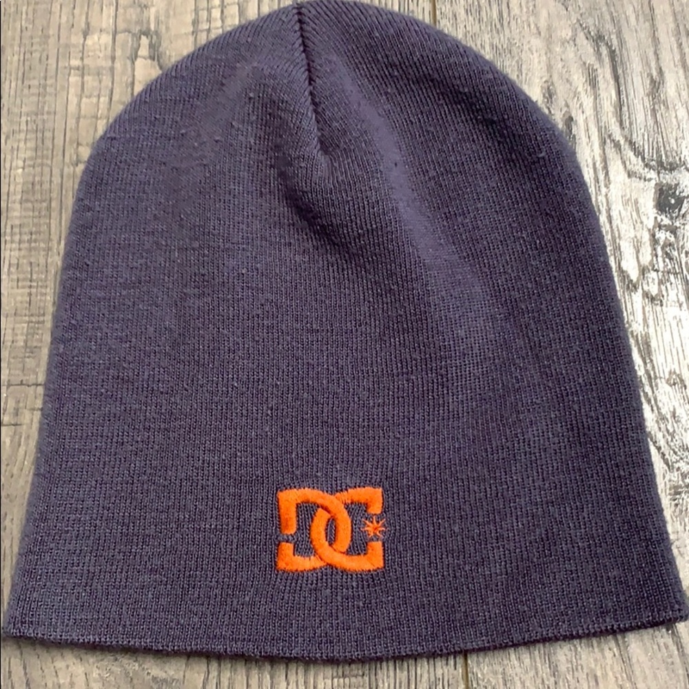 Dc shoe co grey beanie with orange logo